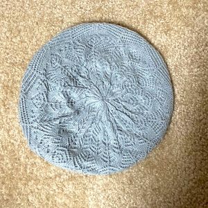 Women’s Merona gray knit beret style hat